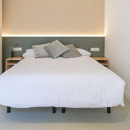 Hopsters Boutique Apartment Besalu